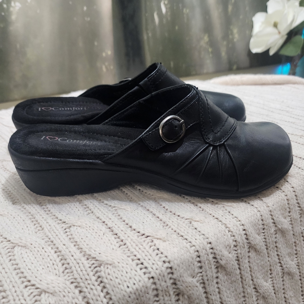 Comfort Black Leather Mules